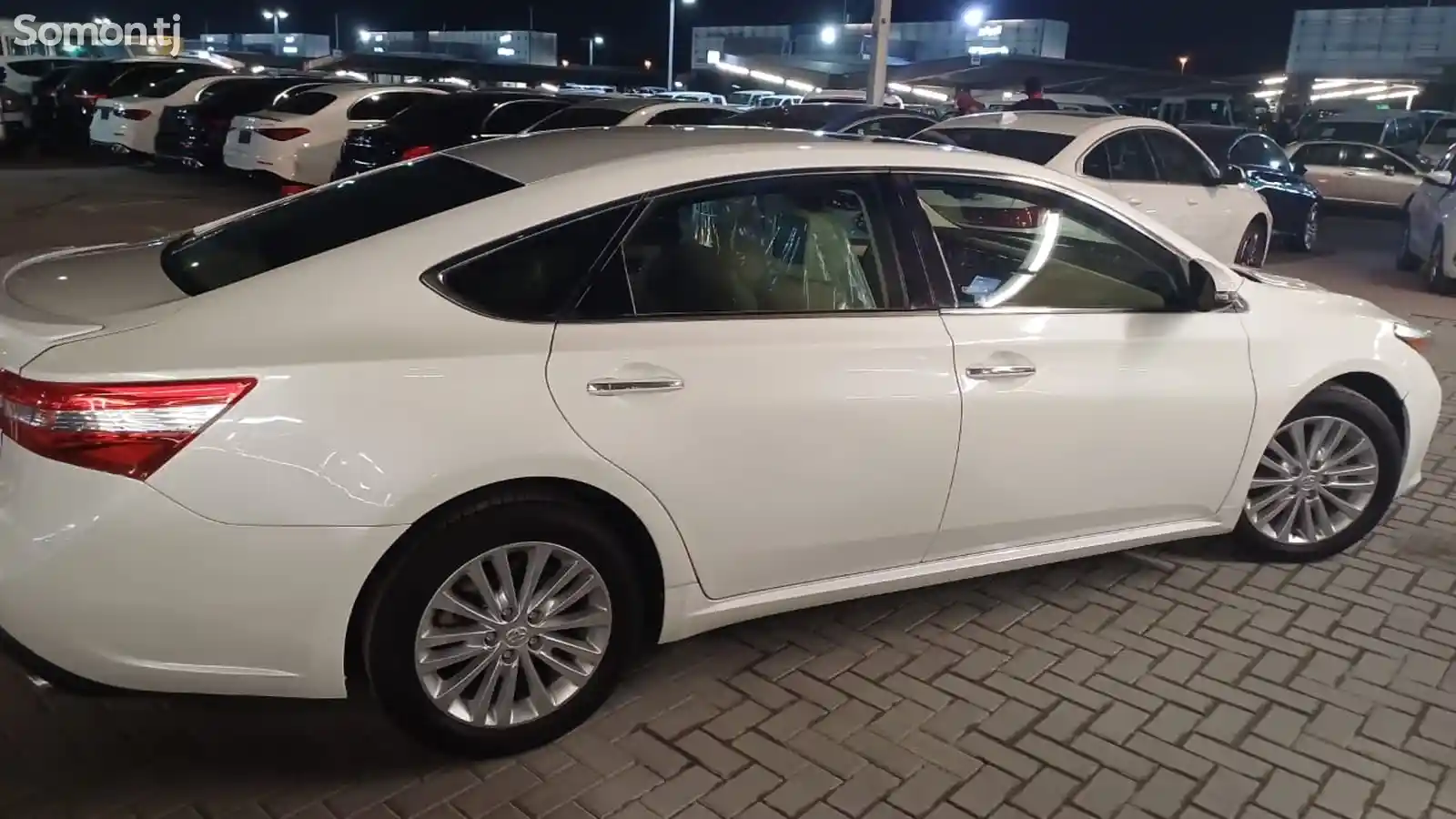 Toyota Avalon, 2015-9