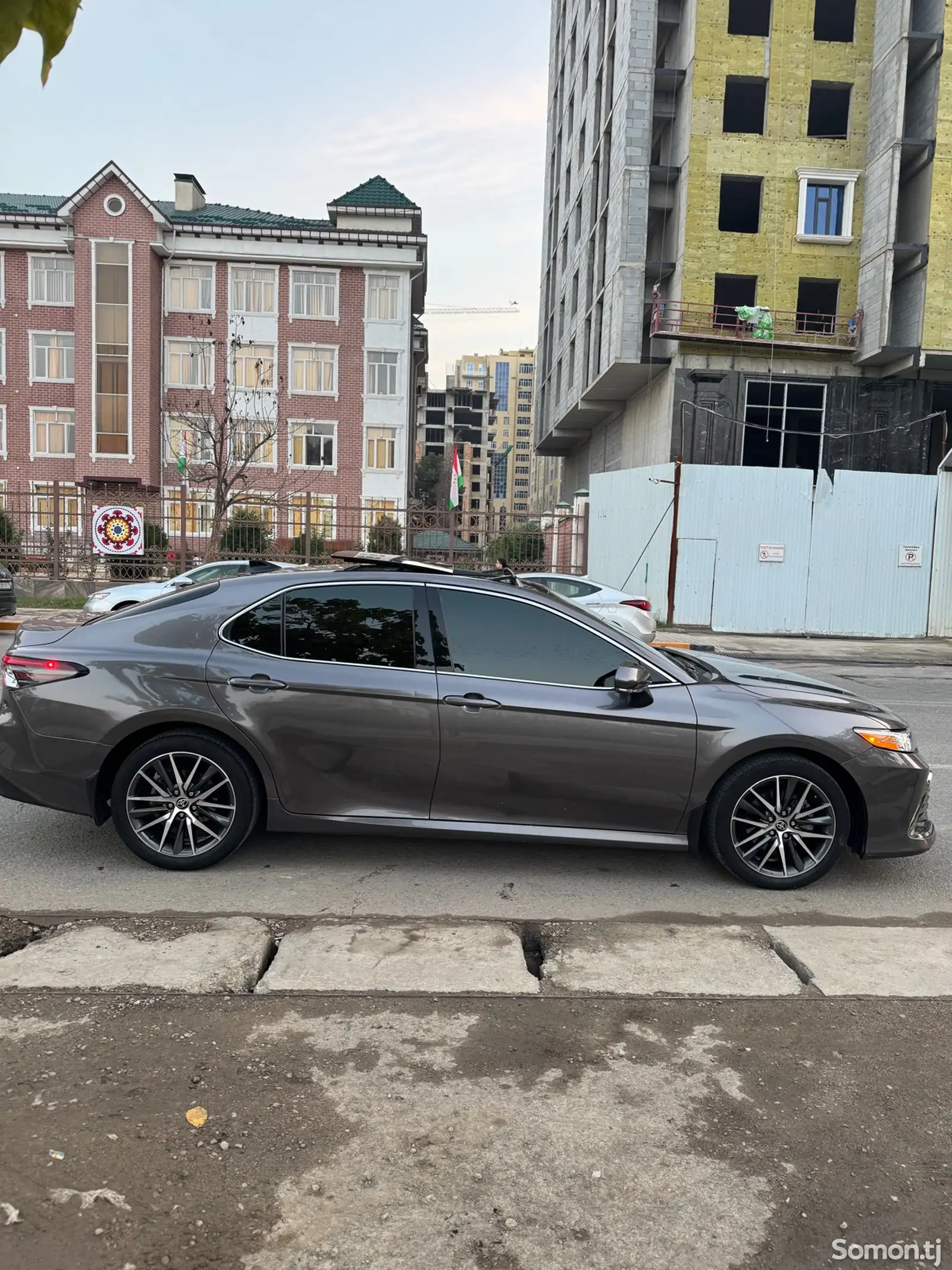 Toyota Camry, 2023-4