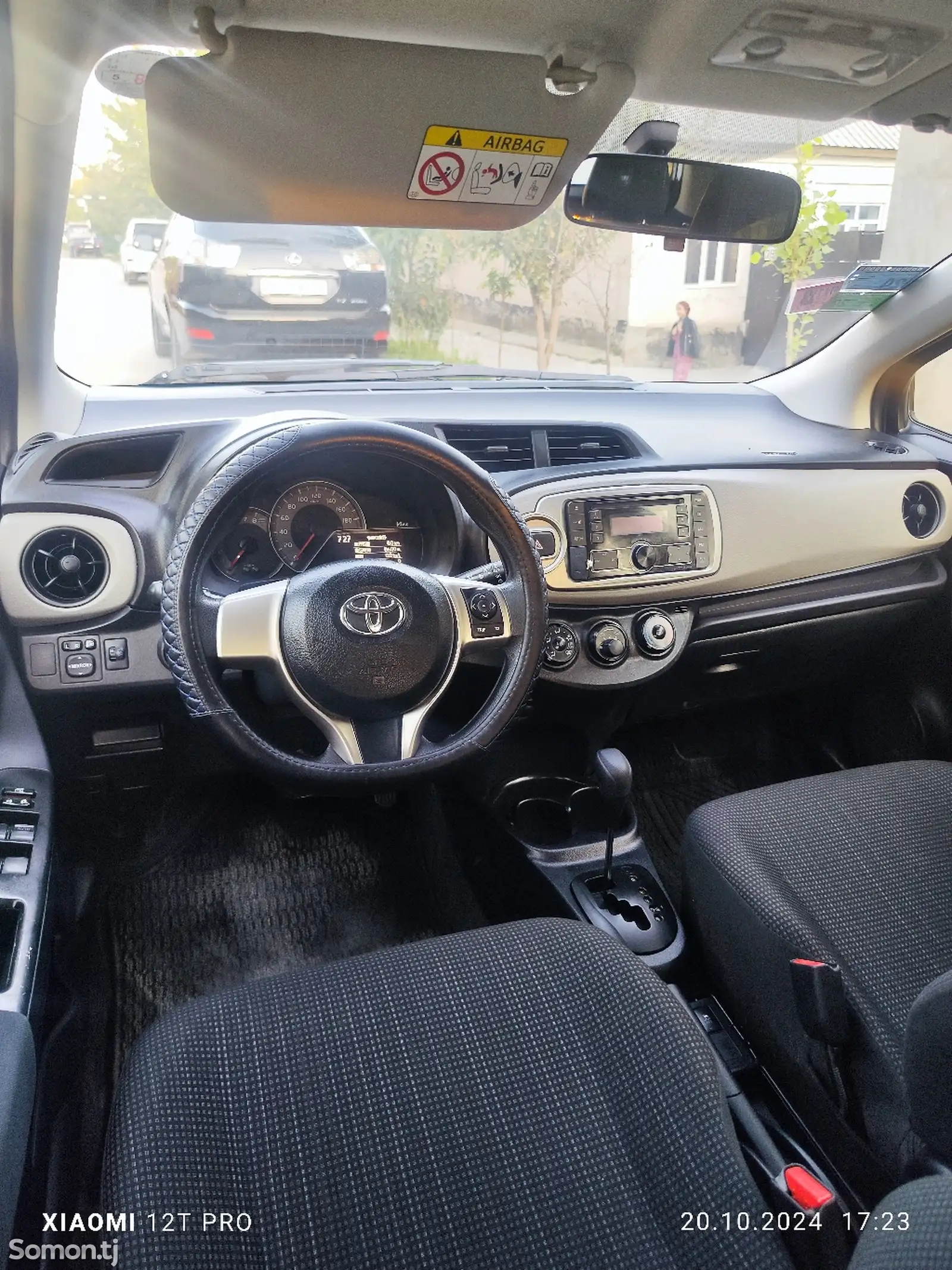 Toyota Vitz, 2015-3