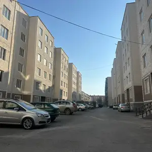 1-комн. квартира, 4 этаж, 42 м², 8 мкр