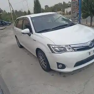 Toyota Fielder, 2015