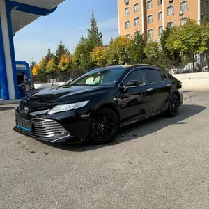 Toyota Camry, 2018