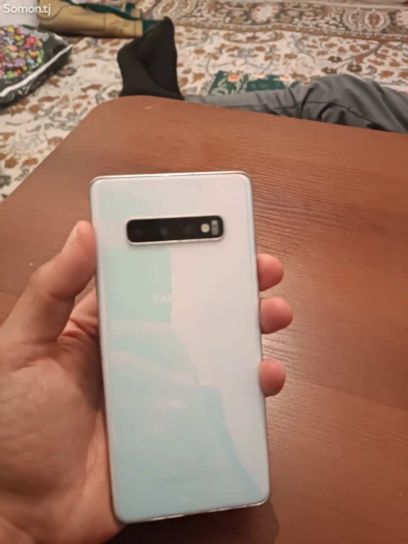 Samsung Galaxy S10+-1