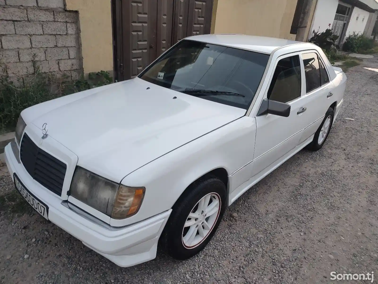 Mercedes-Benz W124, 1990-5