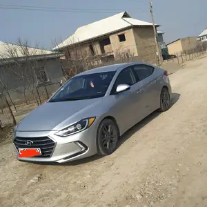 Hyundai Elantra, 2018