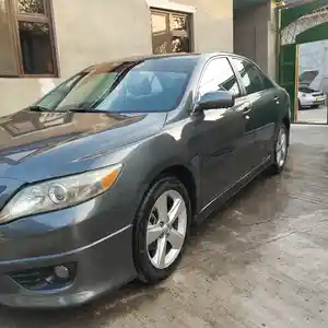 Toyota Camry, 2010