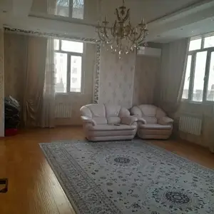 2-комн. квартира, 2 этаж, 76м², дом печать 