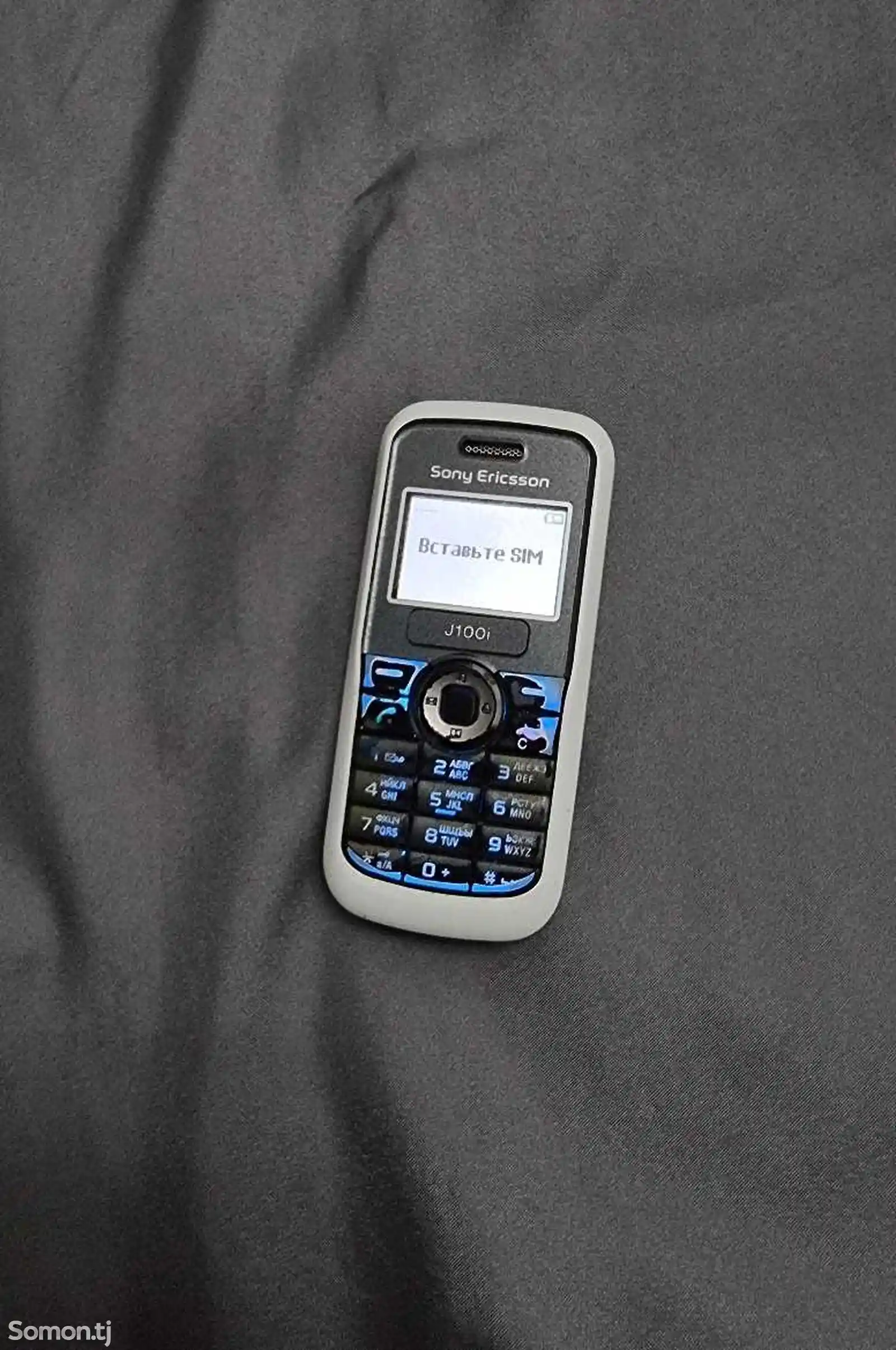 Sony Ericsson J100i-1