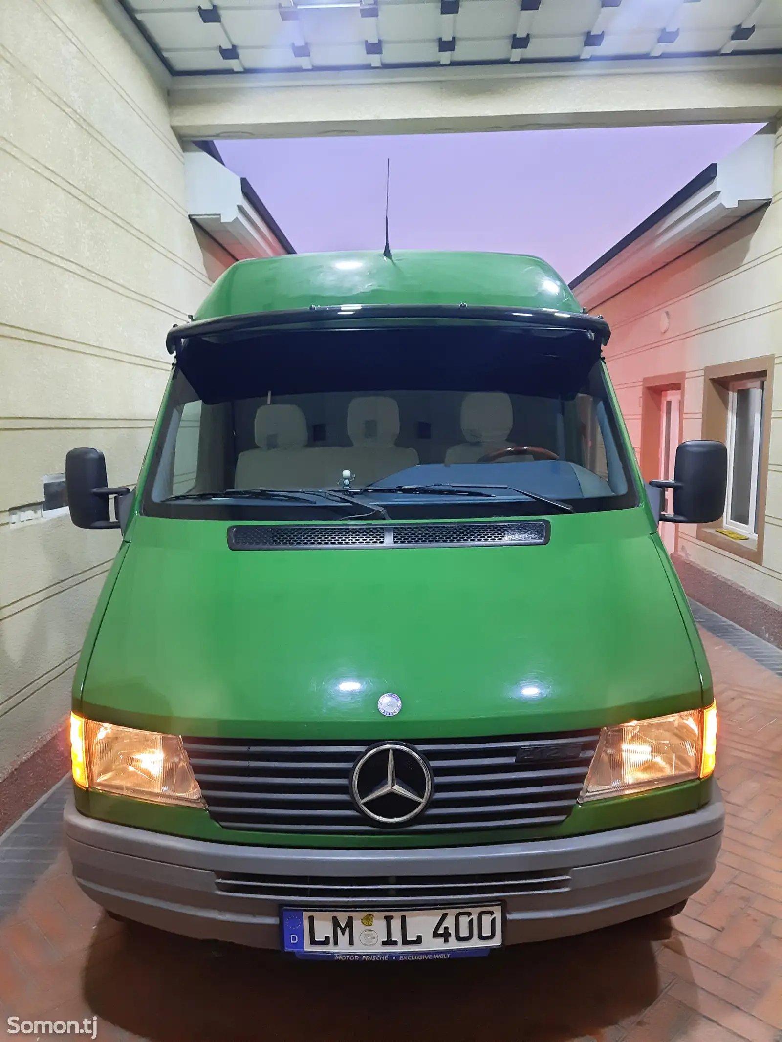 Mercedes-Benz Sprinter 212-1