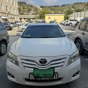 Toyota Camry, 2010