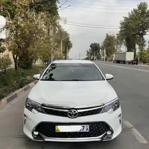 Toyota Camry, 2015