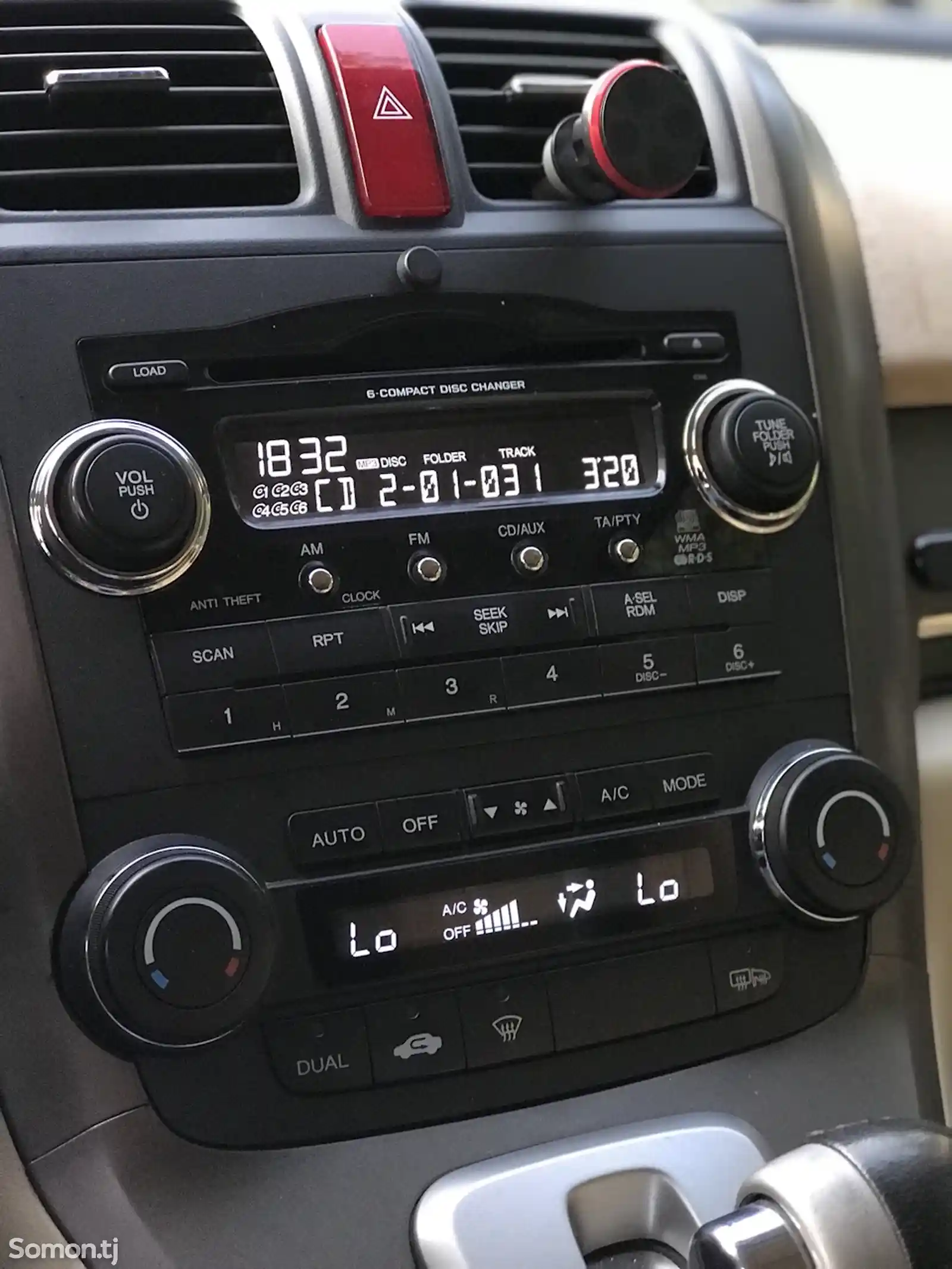 Магнитофон на Honda CR-V-2