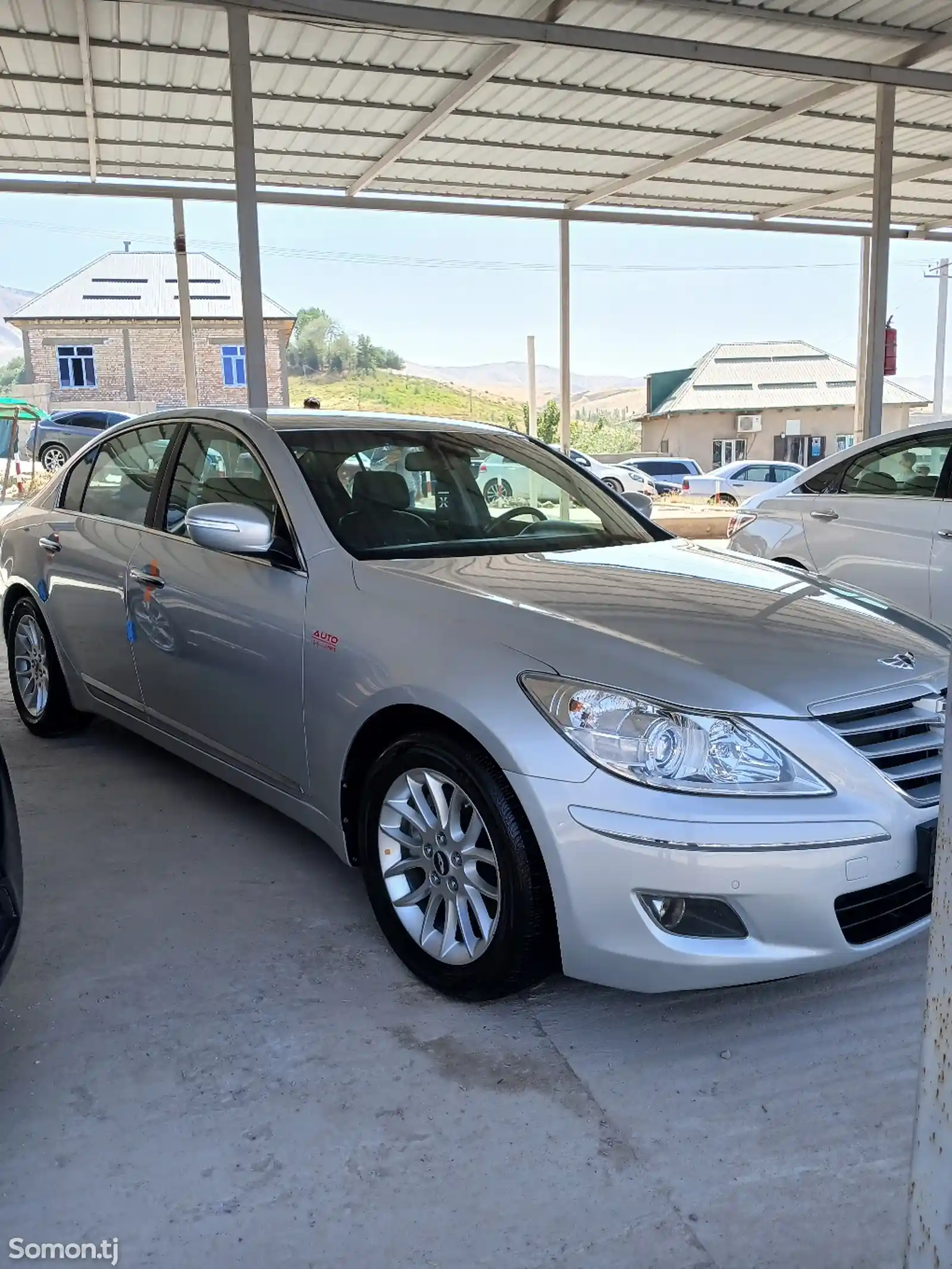 Hyundai Genesis, 2009-2