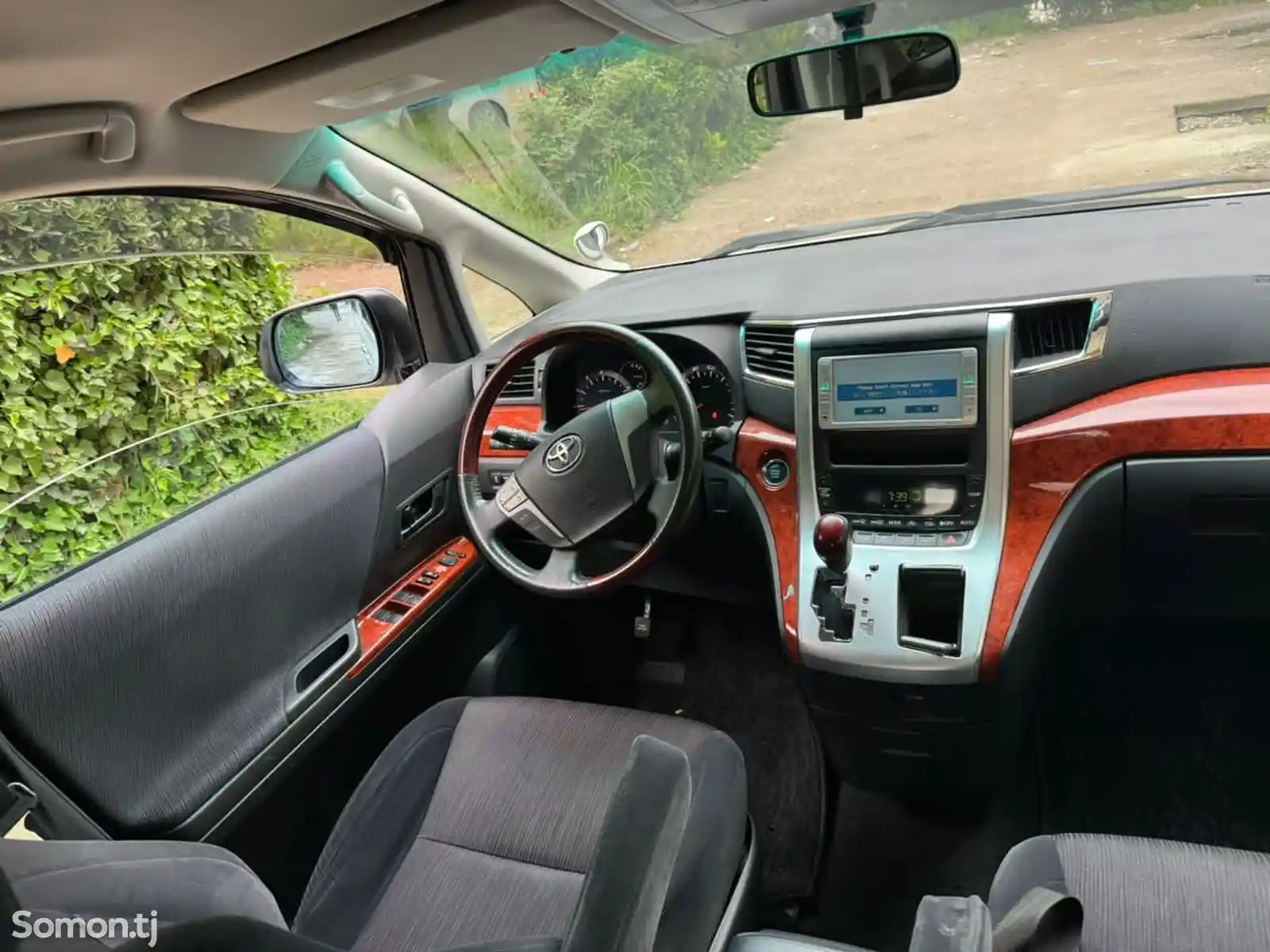 Toyota Vellfire, 2014-4