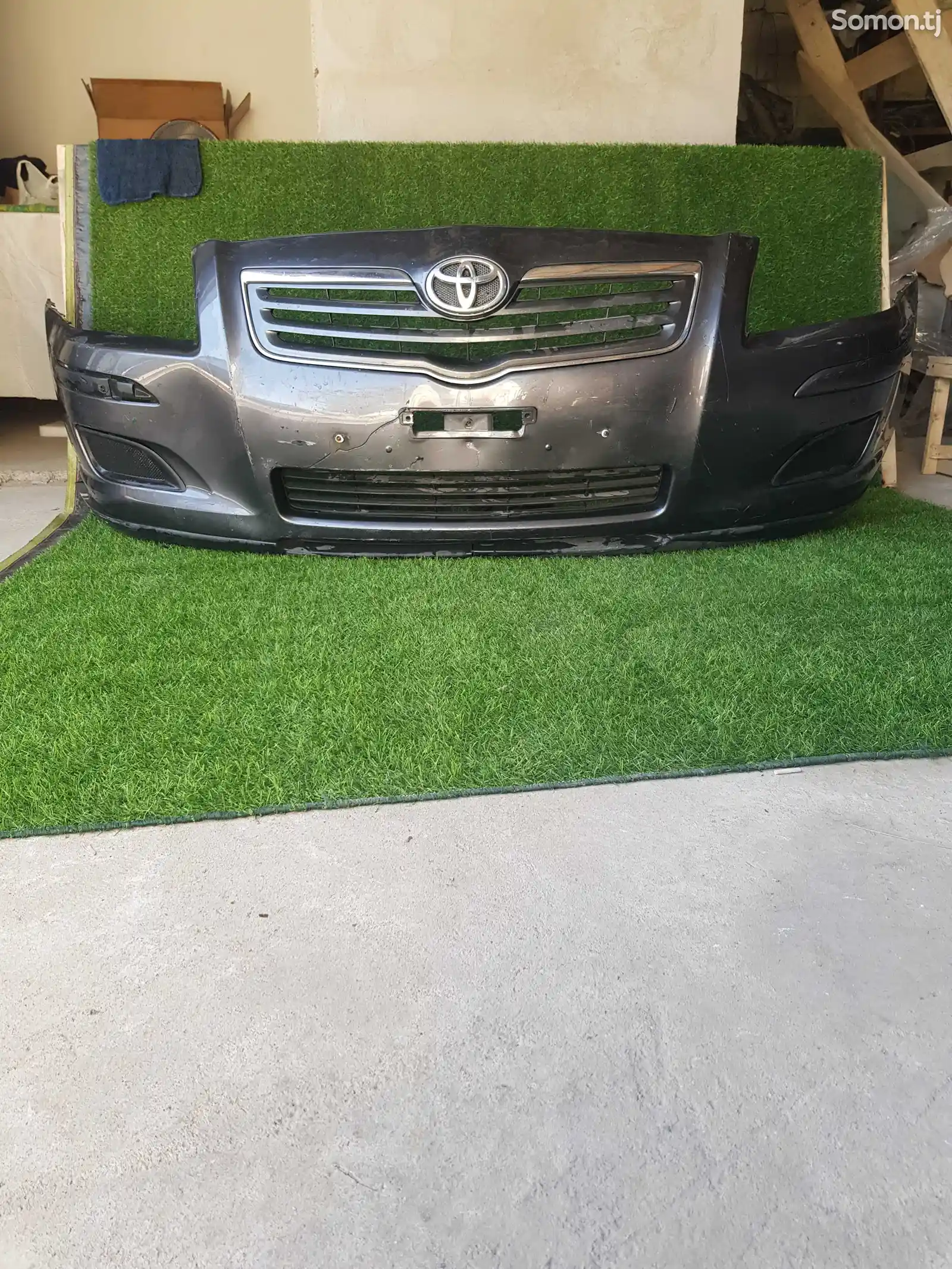 Бампер от Toyota Avensis-9