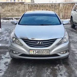 Hyundai Sonata, 2010