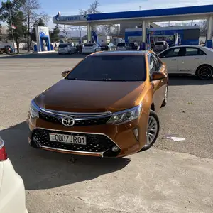 Toyota Camry, 2016