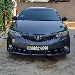 Toyota Camry, 2014