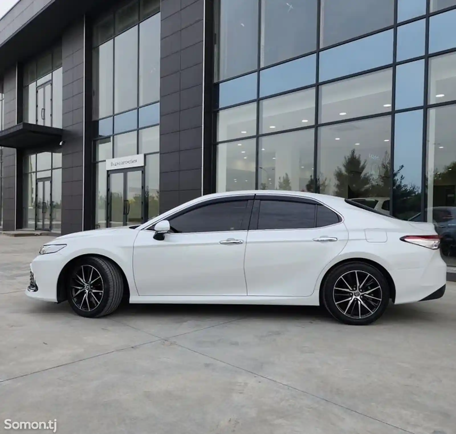 Toyota Camry, 2018-3