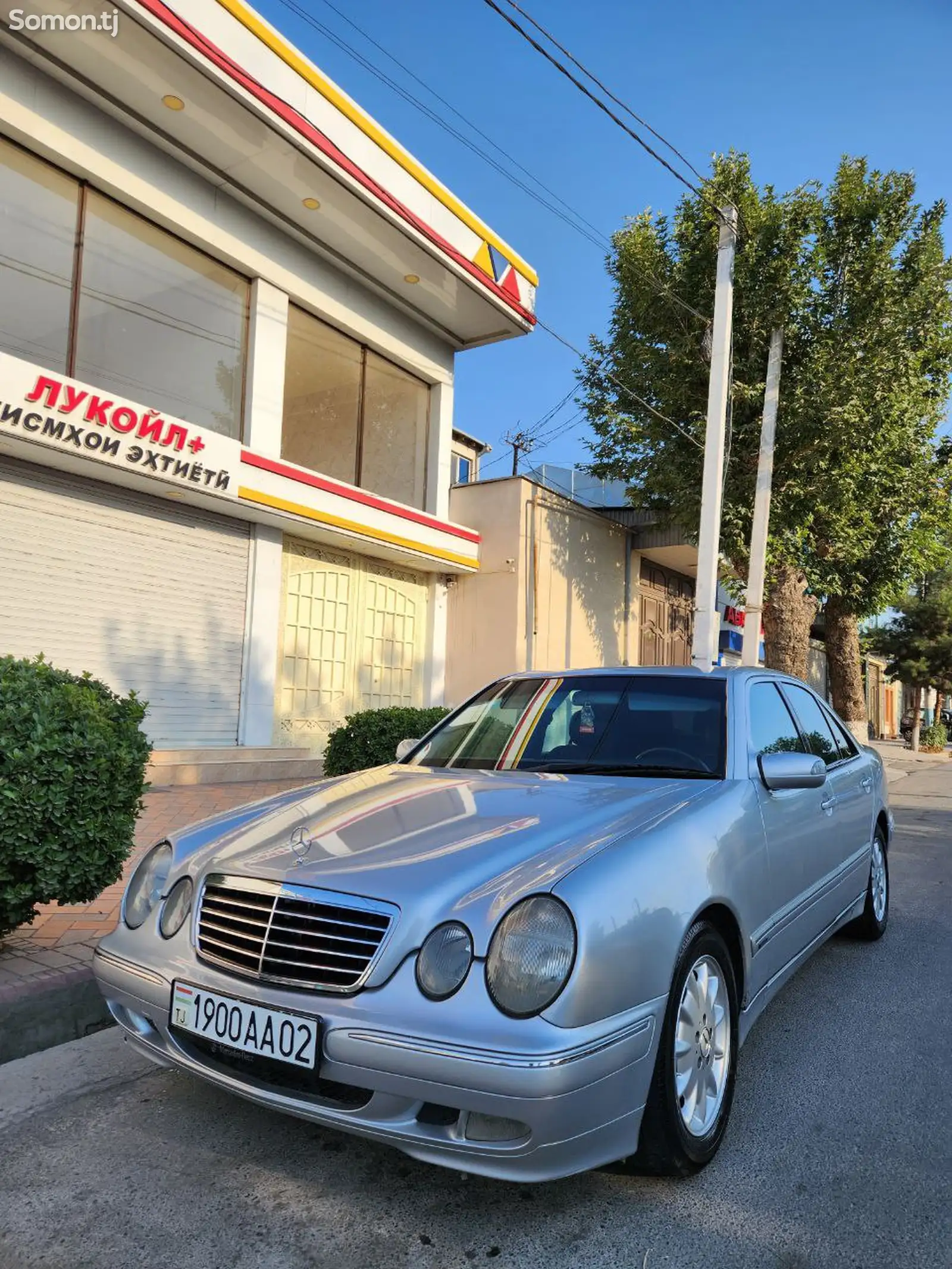 Mercedes-Benz E class, 2000-1