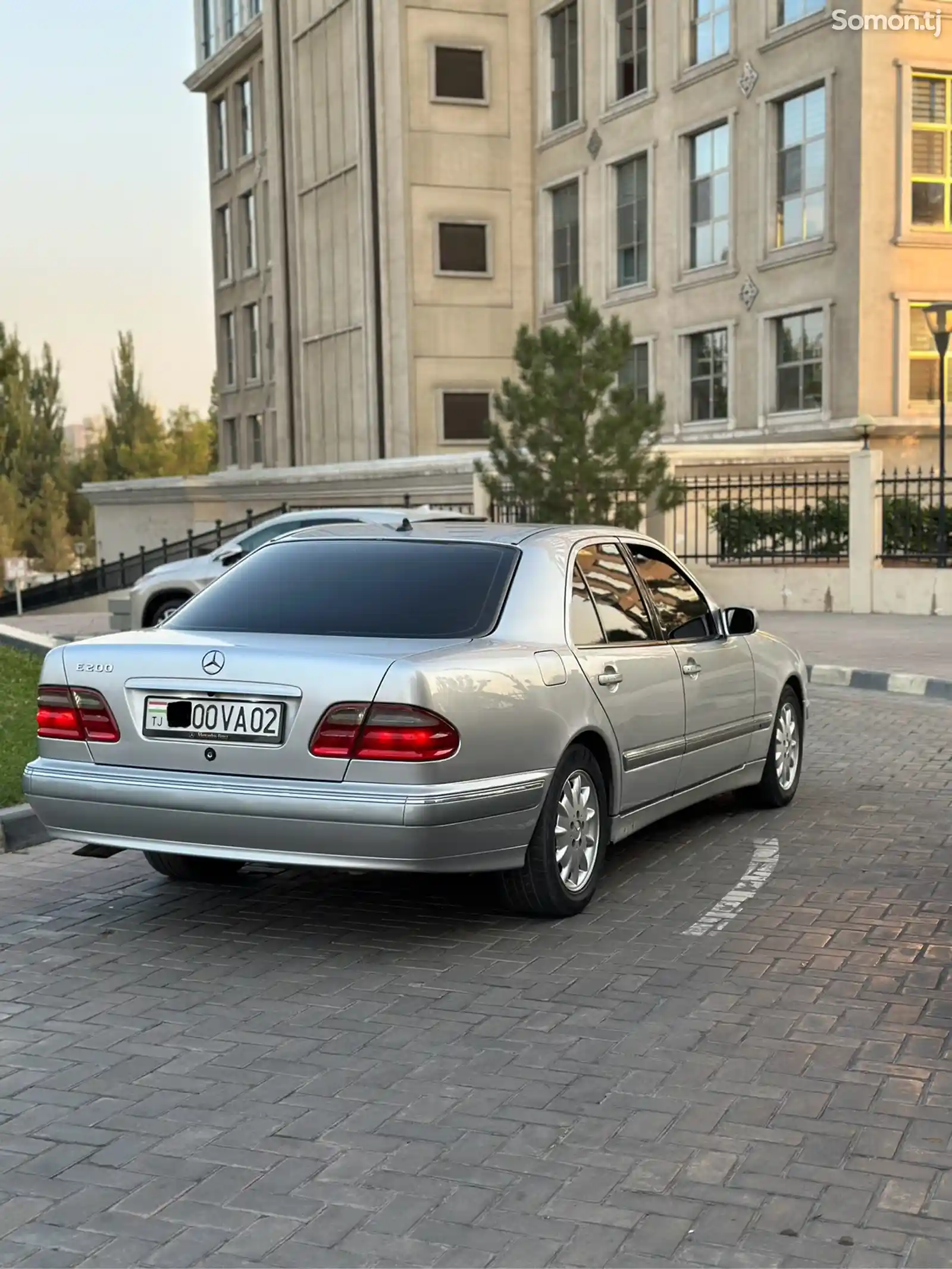 Mercedes-Benz E class, 2000-1