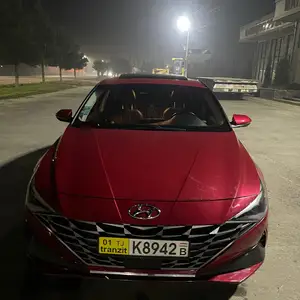 Hyundai Elantra, 2021