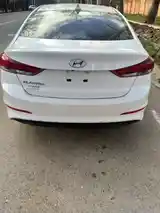 Hyundai Elantra, 2018-3