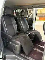 Toyota Vellfire, 2015-11