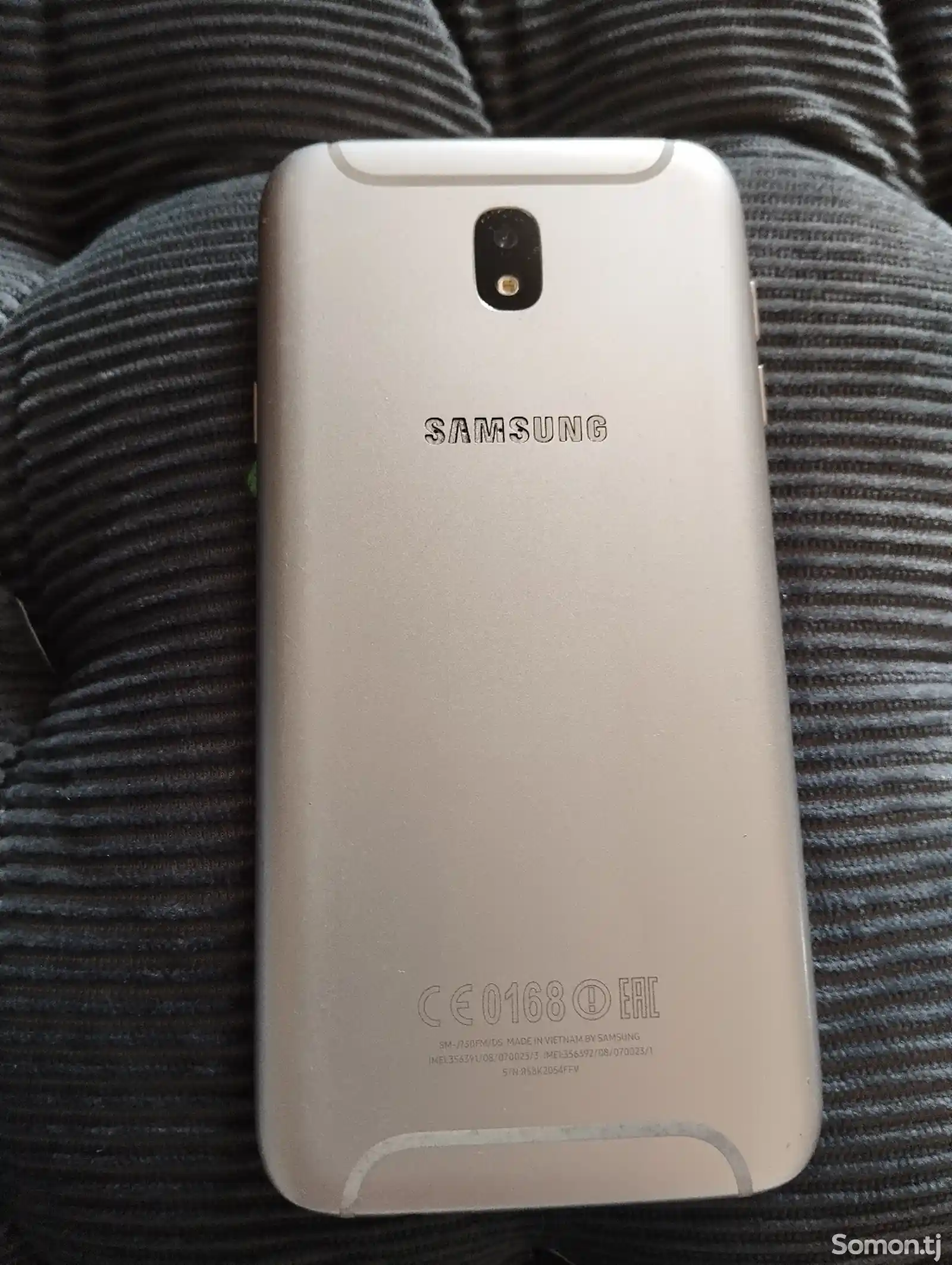 Samsung Galaxy J7 Duos Vietnam-4