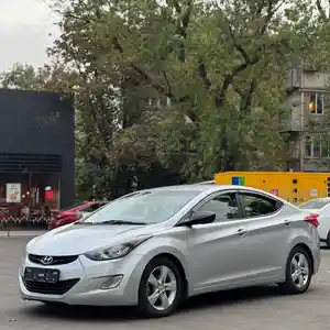 Hyundai Elantra, 2013