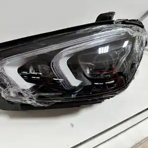 Передняя фара от Mercedes GLE W167