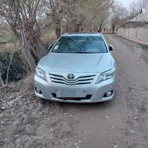 Toyota Camry, 2010