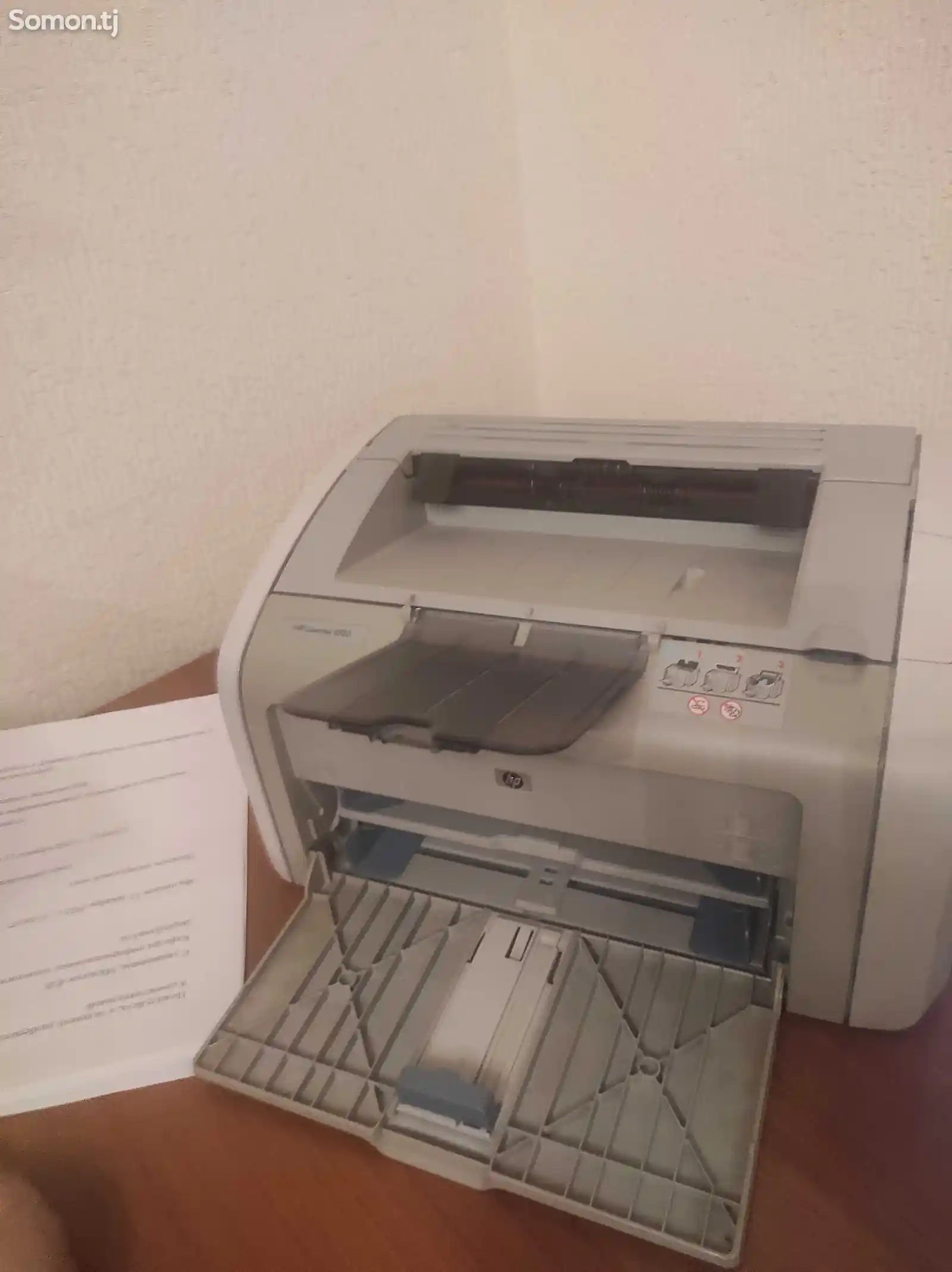 Принтер HP 1023-1