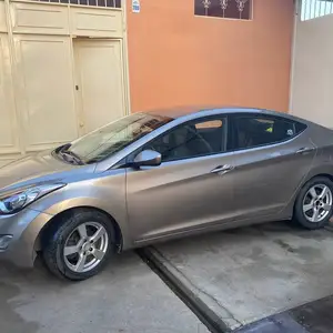 Hyundai Elantra, 2013