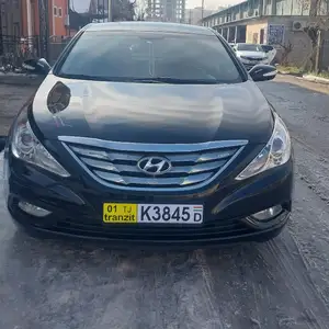 Hyundai Sonata, 2011