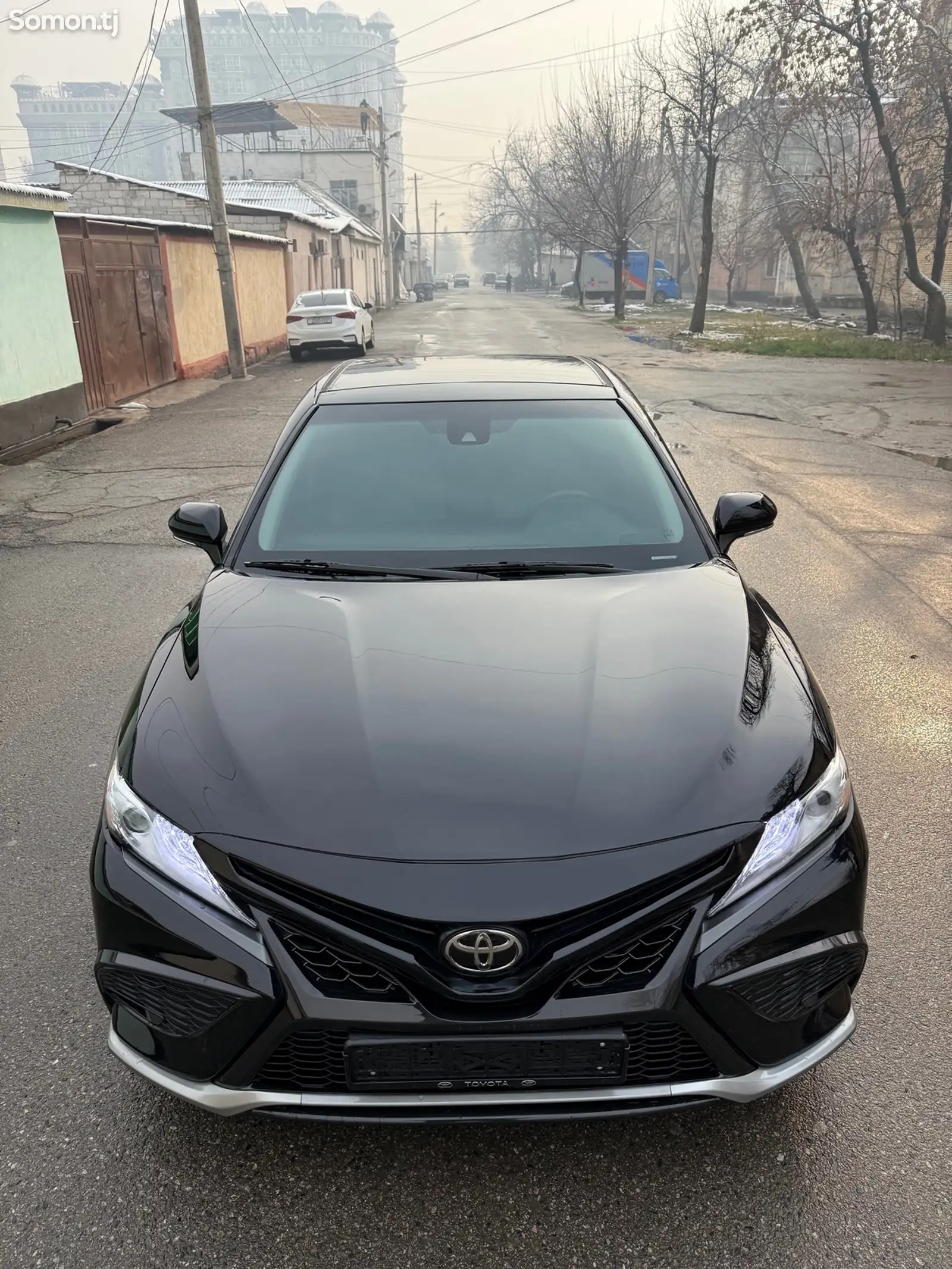 Toyota Camry, 2018-1