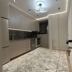 3-комн. квартира, 11 этаж, 80 м², Воданасос