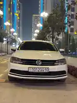 Volkswagen Jetta, 2017-2