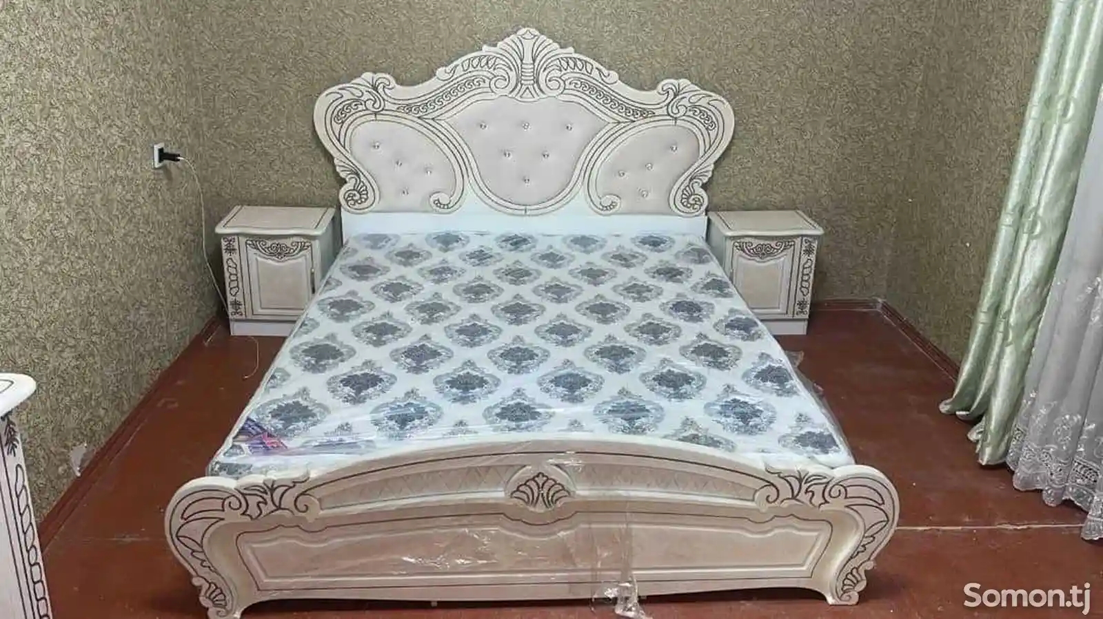 Двуспалная кровать