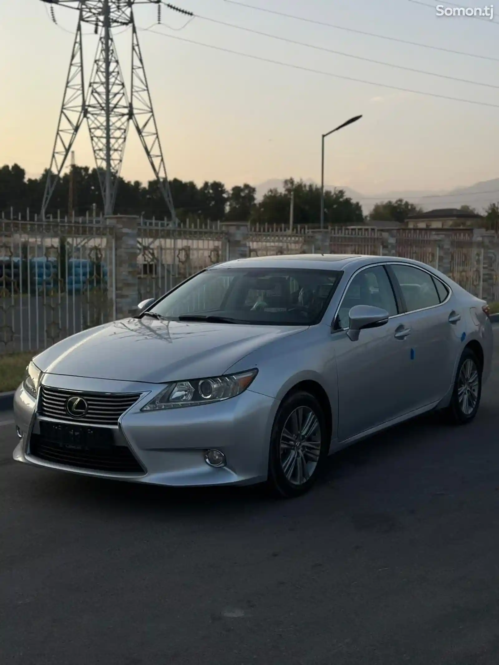 Lexus ES series, 2013-1