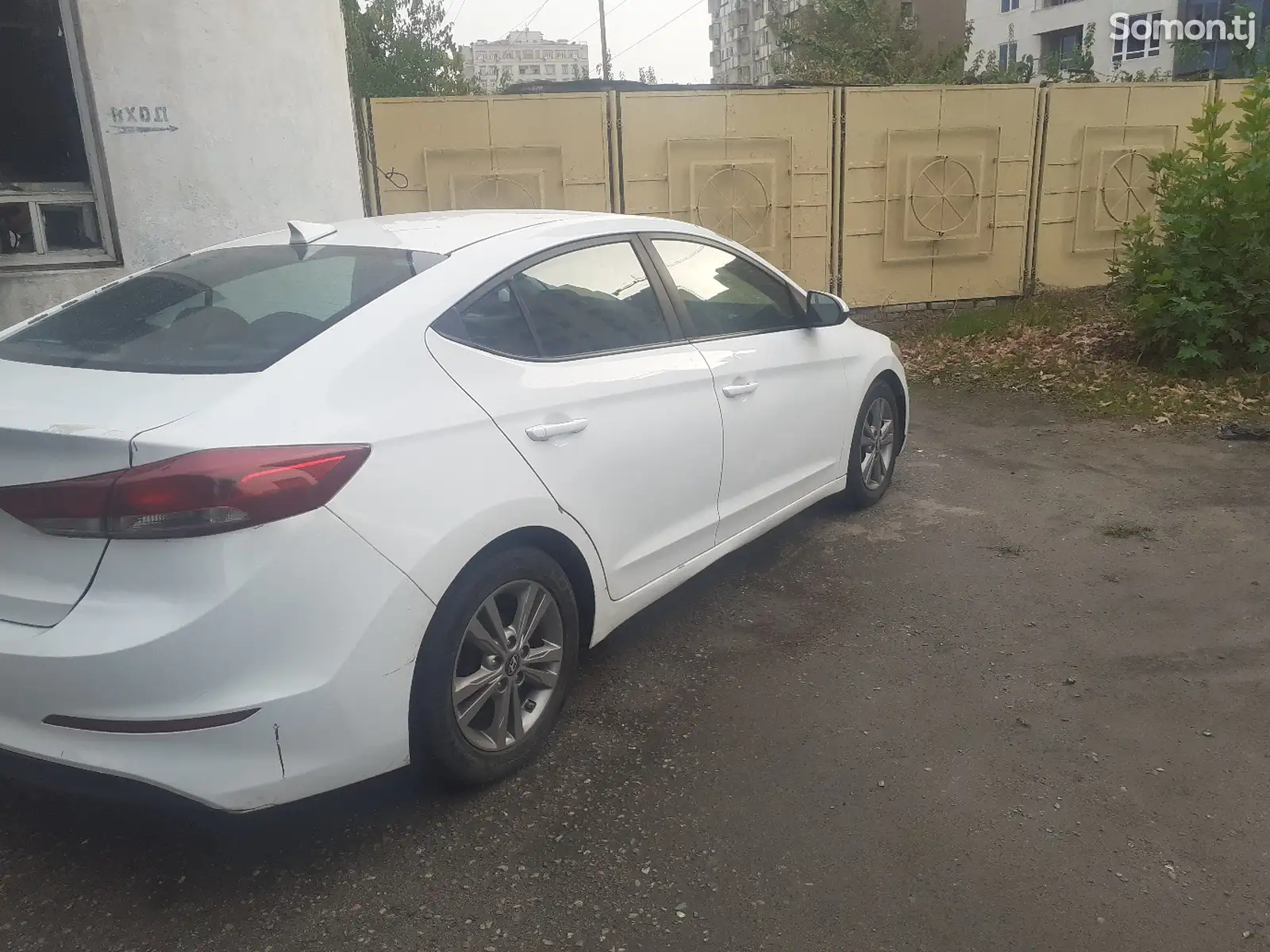 Hyundai Elantra, 2017-4