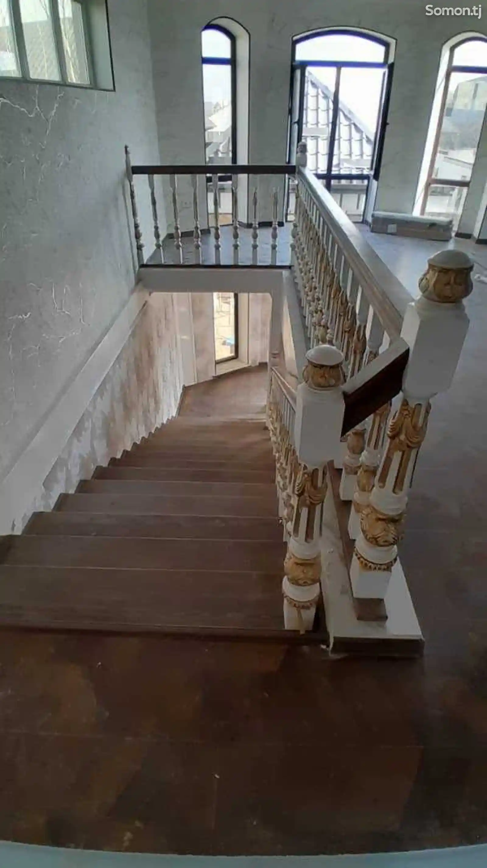 Деревянная лестница на заказ-9