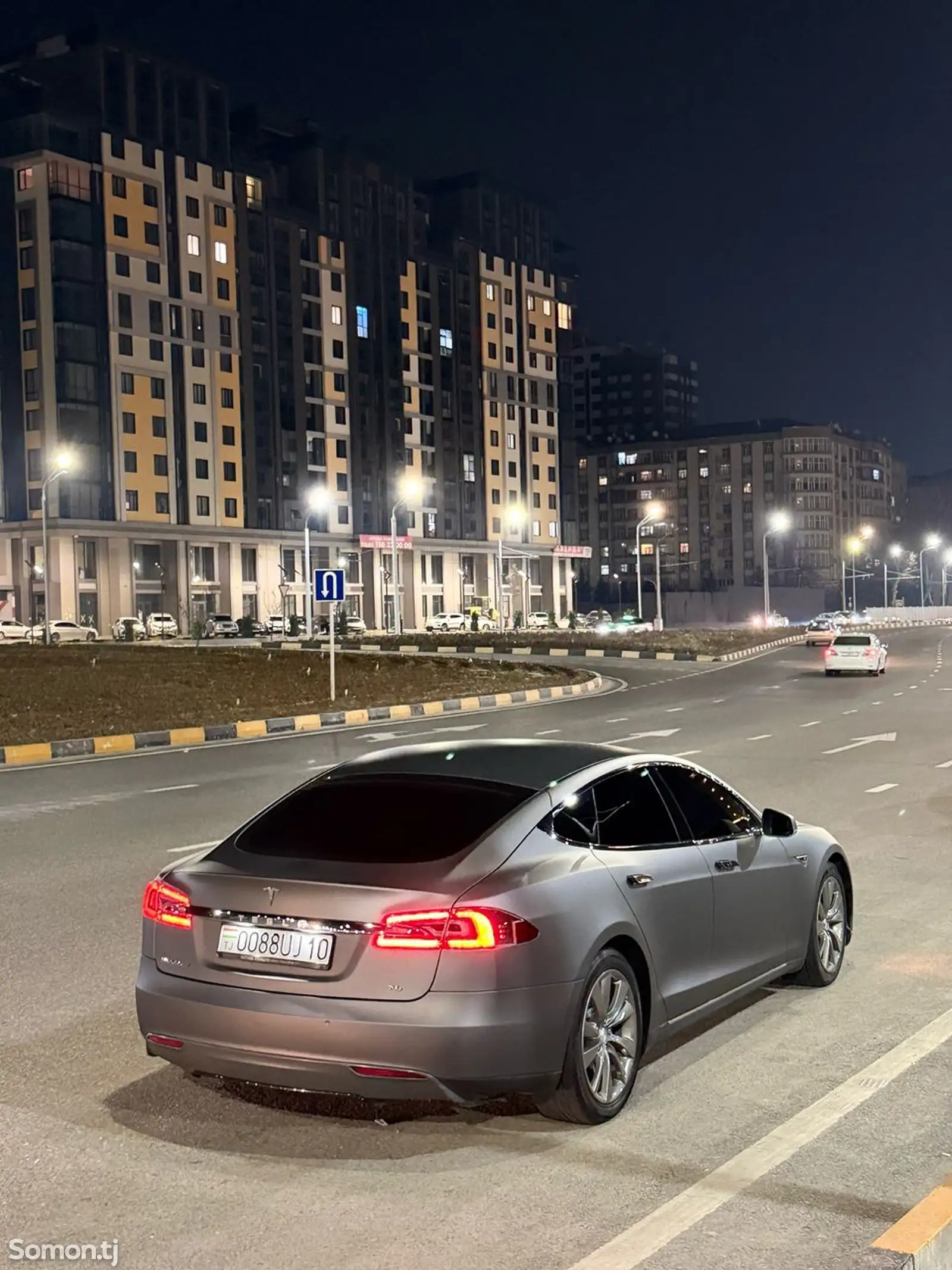 Tesla Model S, 2016-1