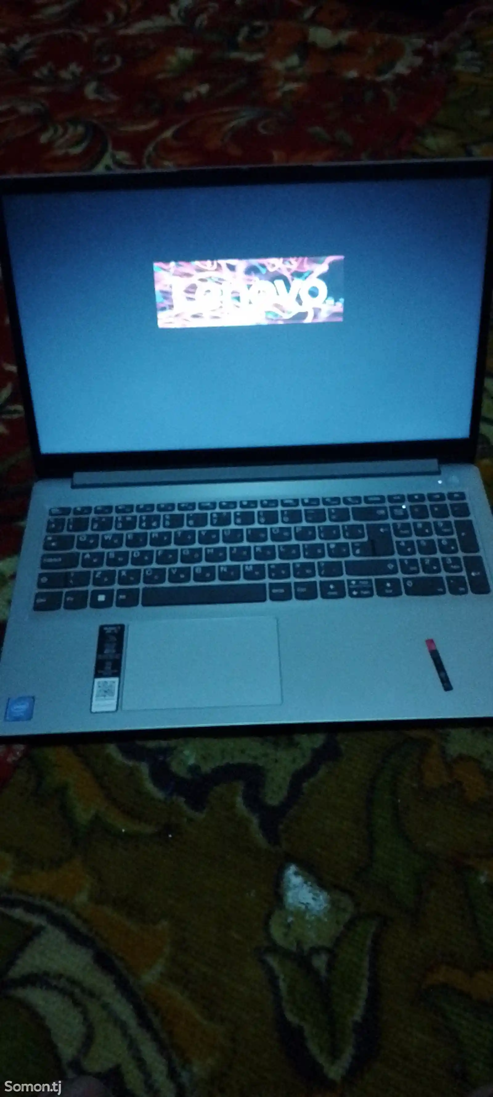 Ноутбук Lenovo-1