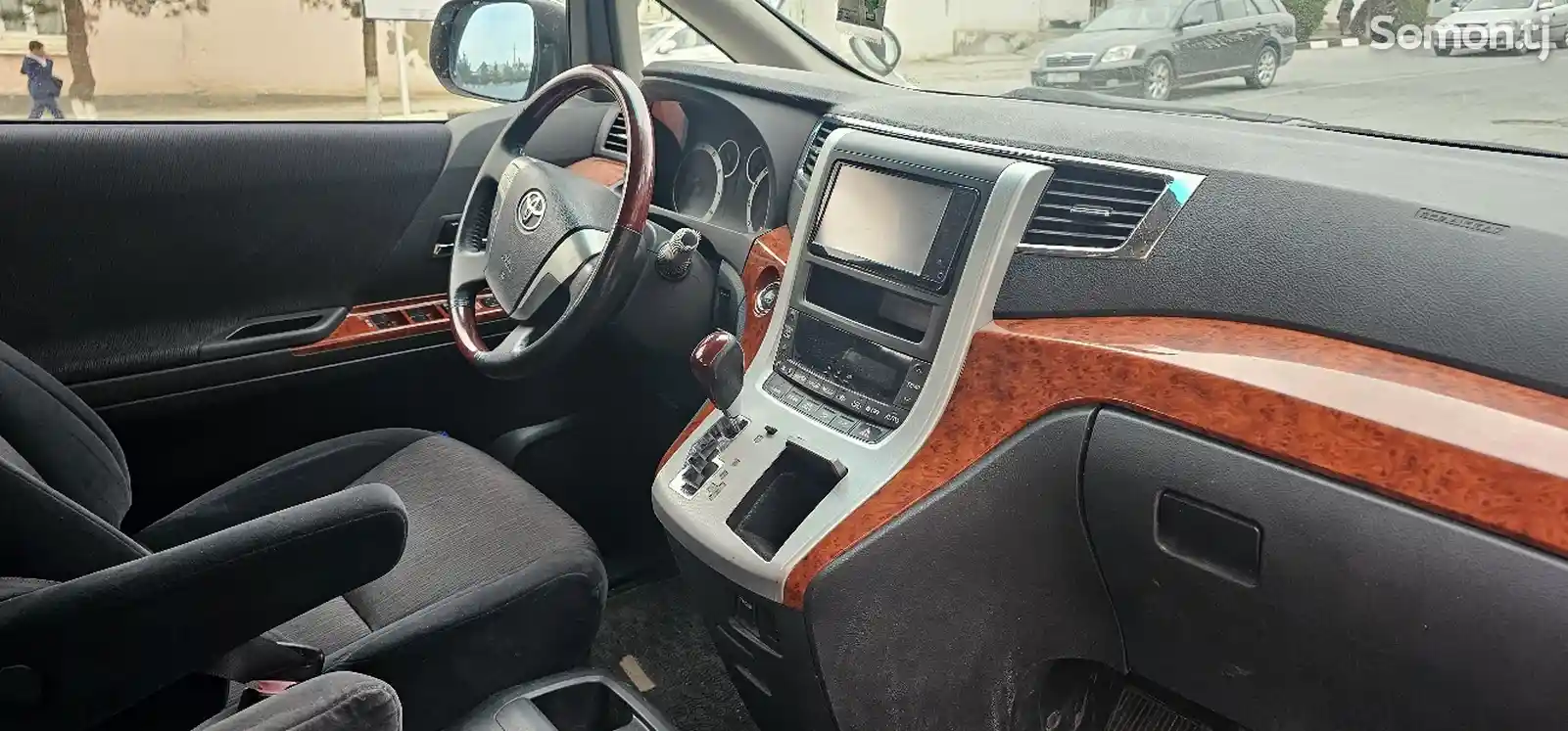 Toyota Alphard, 2015-5