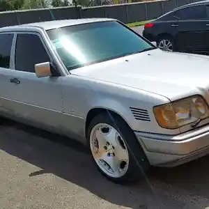 Mercedes-Benz W124, 1995