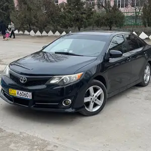 Toyota Camry, 2012