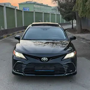 Toyota Camry, 2018