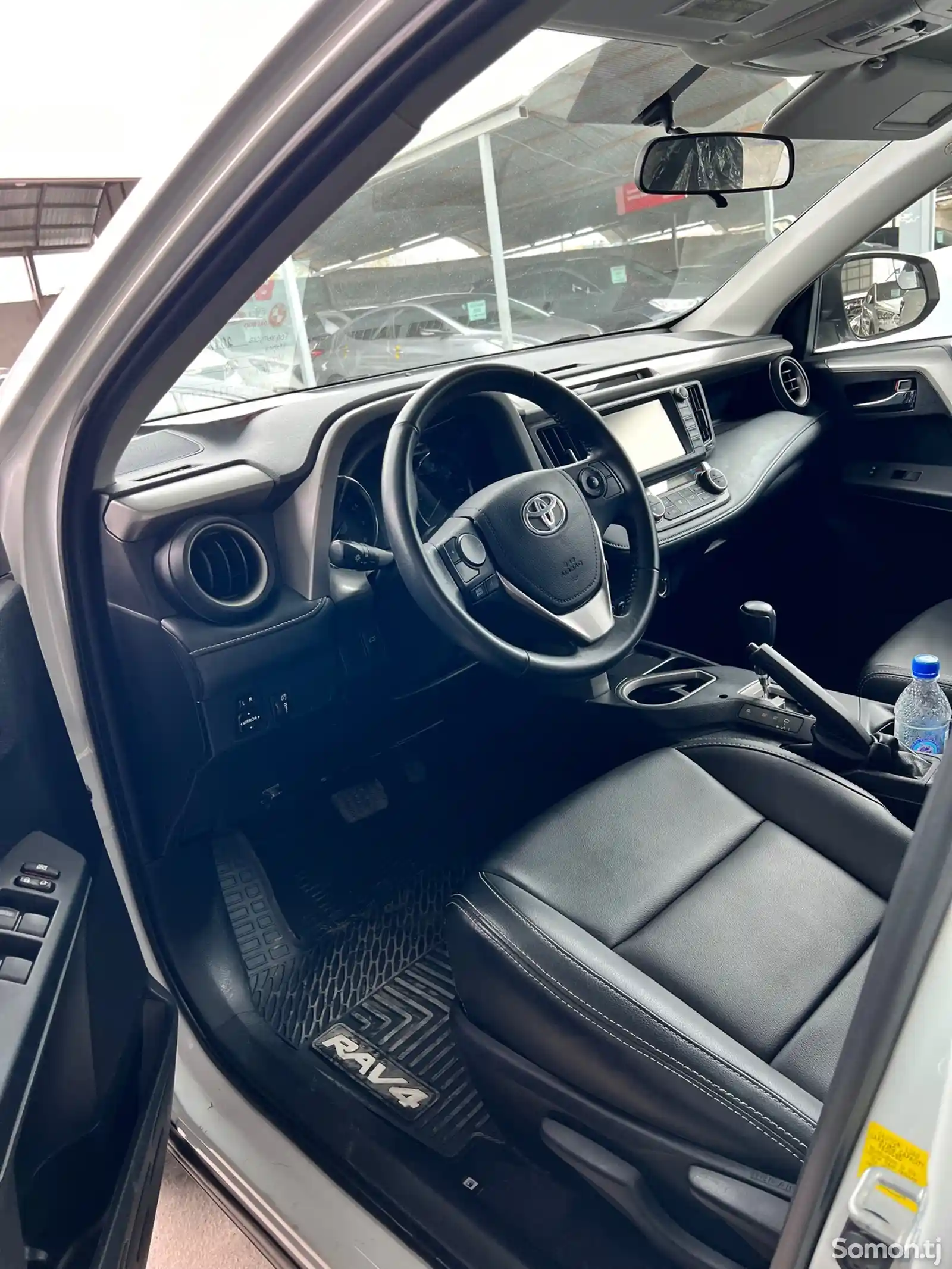 Toyota RAV 4, 2017-6