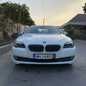 BMW 5 series, 2011